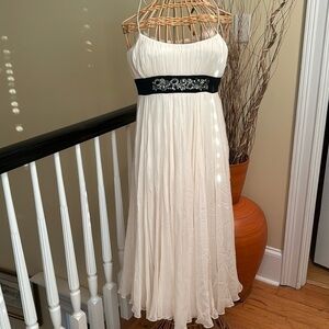 Marchesa Notte 100% Silk dress Beautiful And Light